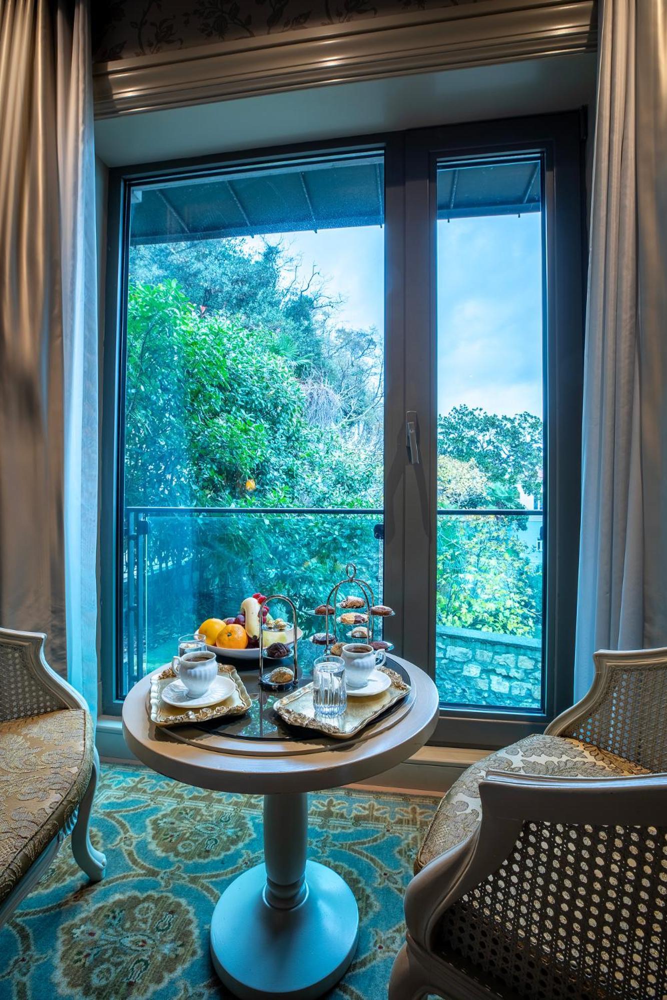 Mfb Tarabya Hotel Istanbul Exteriör bild