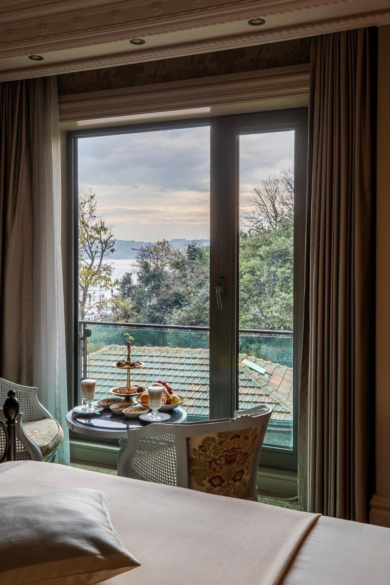 Mfb Tarabya Hotel Istanbul Exteriör bild