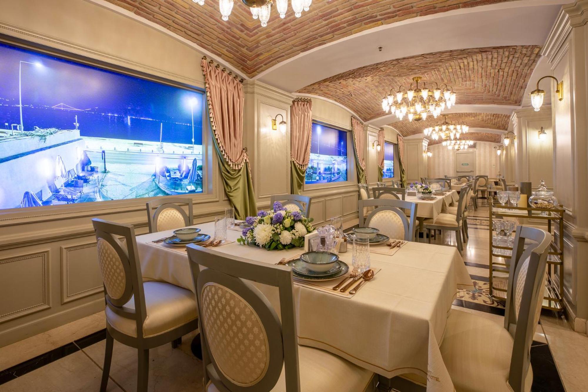 Mfb Tarabya Hotel Istanbul Exteriör bild